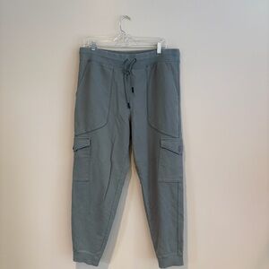 VRST Stylish Men's Cargo Joggers in Gray Green